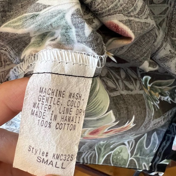 Kane Malia vintage size small sleeveless women’s Hawaiian shirt - Picture 7 of 8